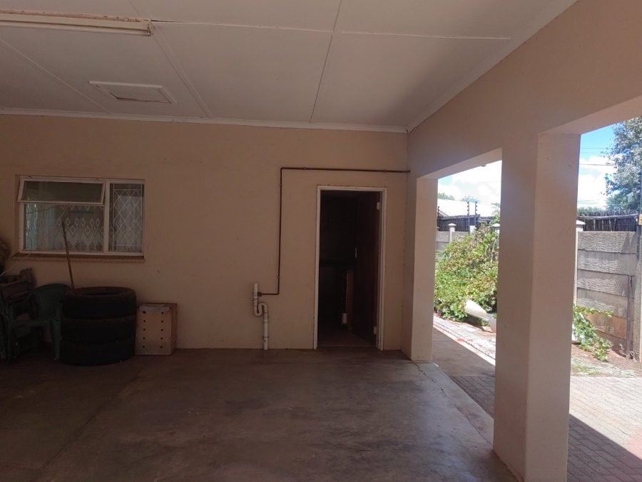  Bedroom Property for Sale in Monument Heights Northern Cape